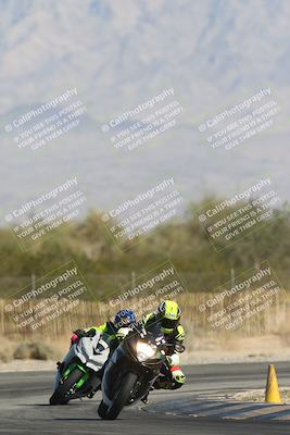 media/Oct-30-2025-Racers Edge (Thu) [[dabbdaf680]]/3-B Group/Session 2 Turn 2/